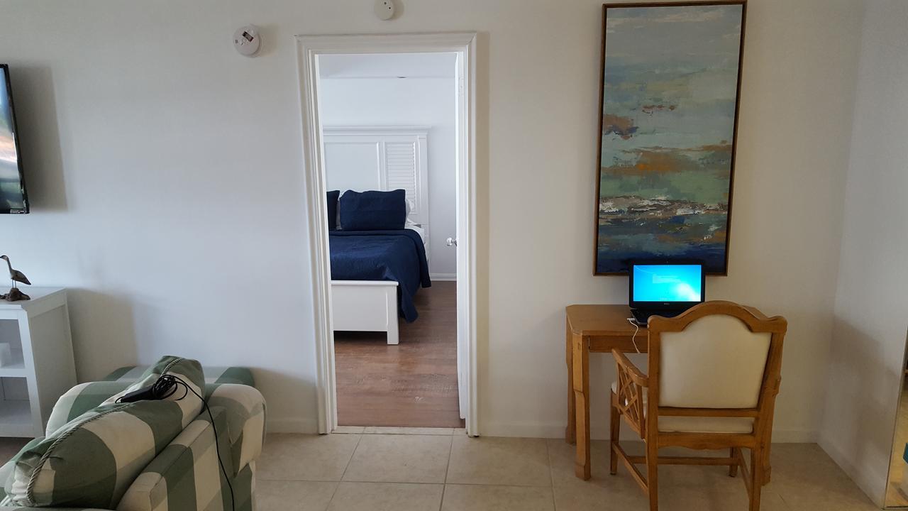 2 Bedroom 2 Bath Beachfront Condo On Miami Beach Millionaire Row Bagian luar foto