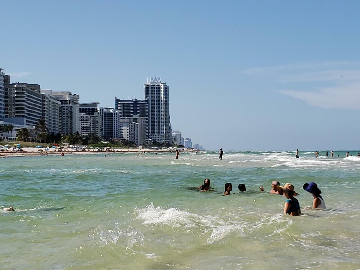 2 Bedroom 2 Bath Beachfront Condo On Miami Beach Millionaire Row Bagian luar foto