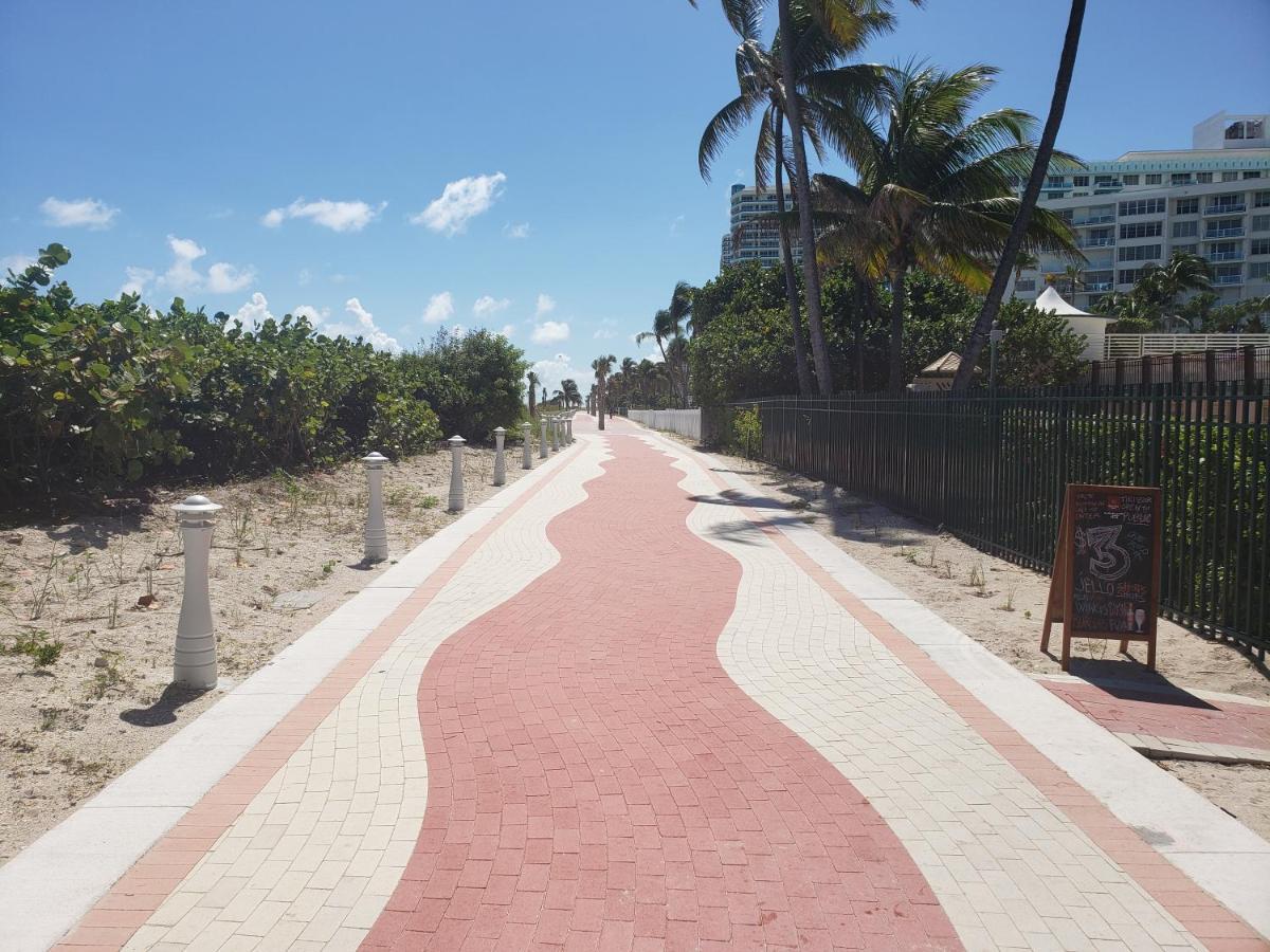 2 Bedroom 2 Bath Beachfront Condo On Miami Beach Millionaire Row Bagian luar foto