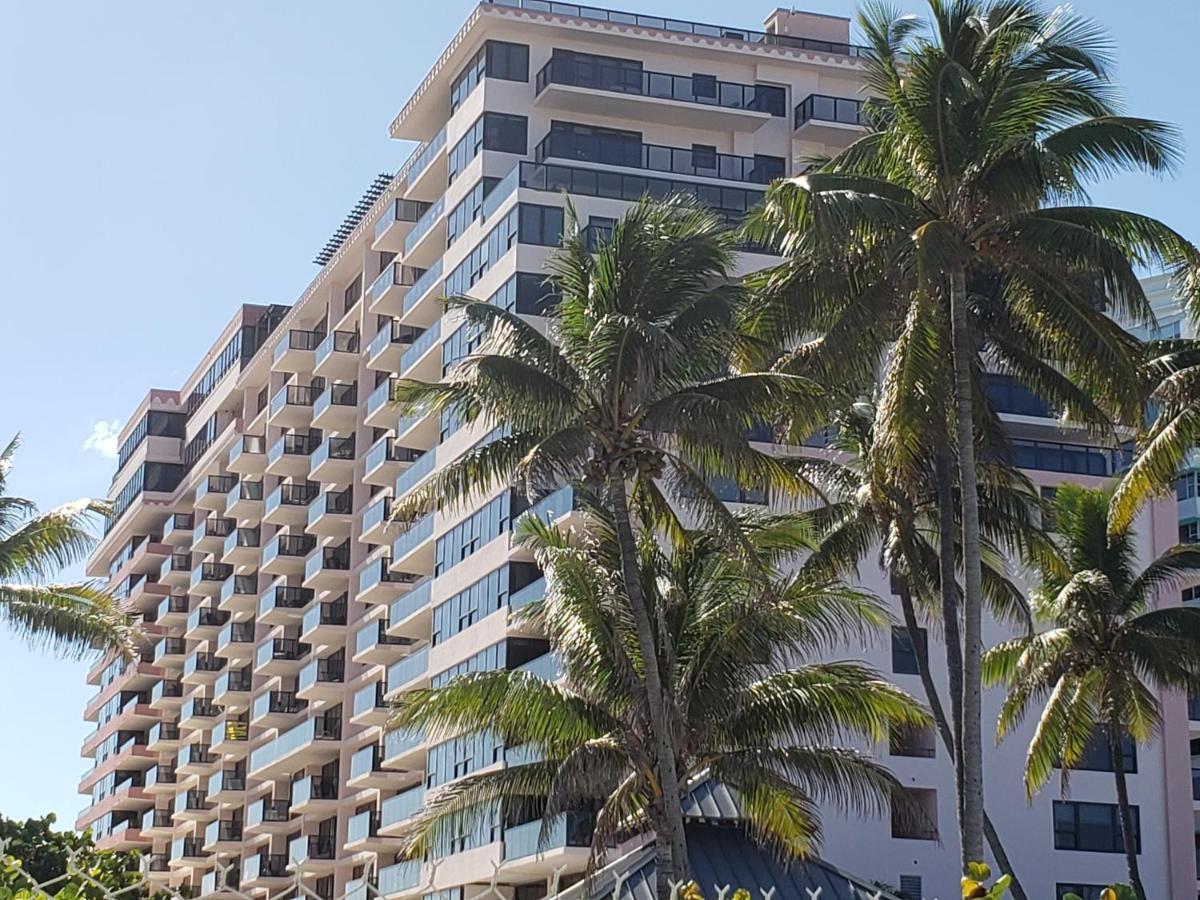 2 Bedroom 2 Bath Beachfront Condo On Miami Beach Millionaire Row Bagian luar foto